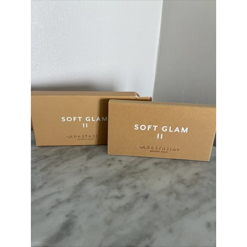 New In Box Anastasia Beverly Hills Soft Glam 2 Eyeshadow Palette